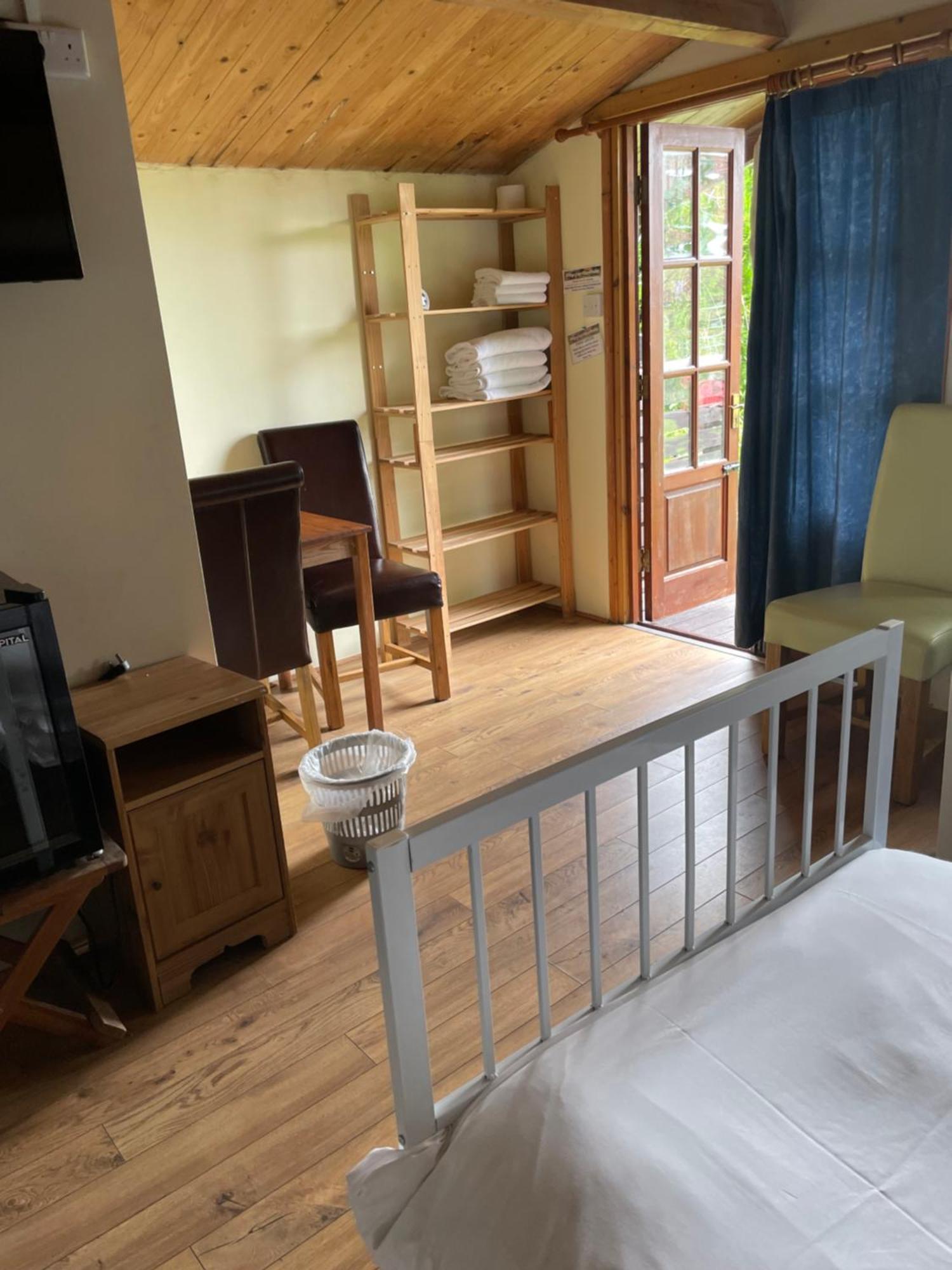 Bridge Farm Guesthouse Rooms Dundry Bagian luar foto