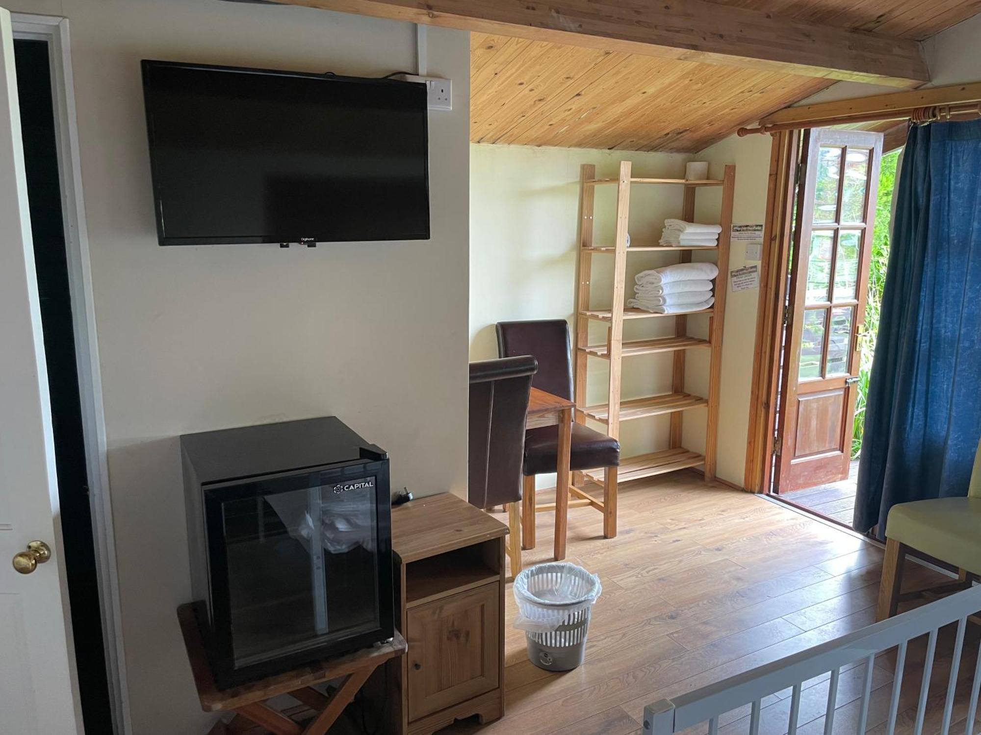 Bridge Farm Guesthouse Rooms Dundry Bagian luar foto