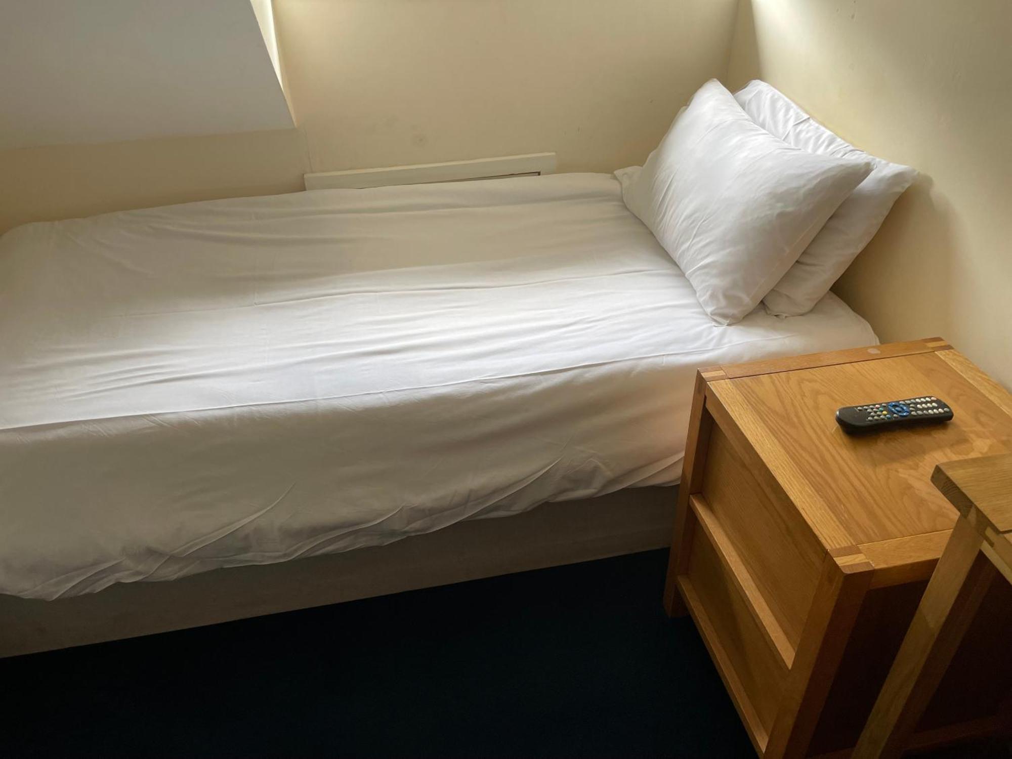 Bridge Farm Guesthouse Rooms Dundry Bagian luar foto