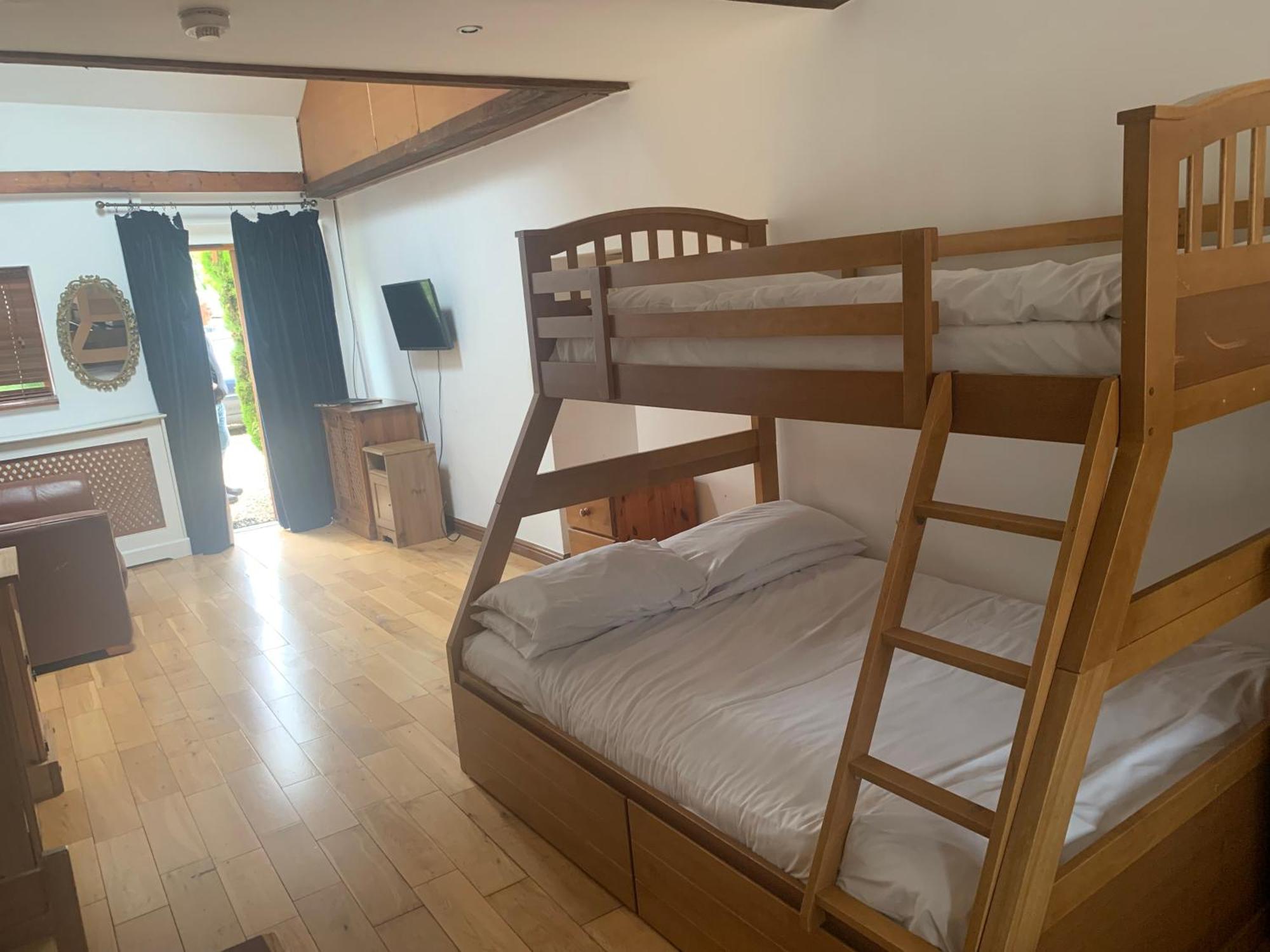 Bridge Farm Guesthouse Rooms Dundry Bagian luar foto