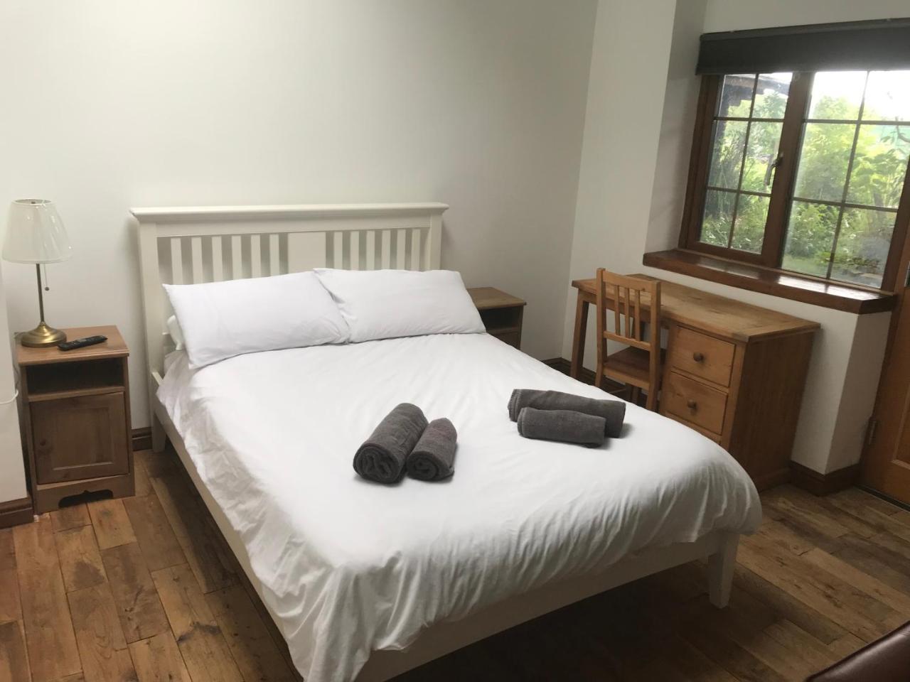 Bridge Farm Guesthouse Rooms Dundry Bagian luar foto